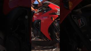 Honda CBR400R Red 0600 [upl. by Tuorah]