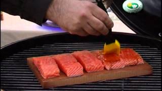 Lachs auf Zedernholz  OUTDOORCHEF [upl. by Etnoled787]