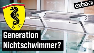 Zwischen Sozialnetz und Schwimmring Armutskinder tauchen unter mit Maxi Schafroth  extra 3  NDR [upl. by Bobette]