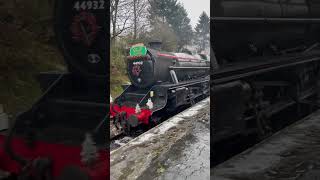 44932 pulling into oxenhope with the elf explorer kwvr railway elfexplorer christmas [upl. by Imray]