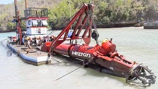 Mobile and Versatile Watermaster dredger  ANIMATION [upl. by Glenine]