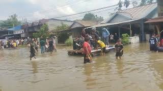 TIMSAR DI TURUNKAN KESOSOK UNTUK EVKUASIH RUMAH WARGA TERENDAM BANJIR [upl. by Elrem]