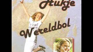 Aukje Fijn  Wereldbolwmv [upl. by Anadal727]