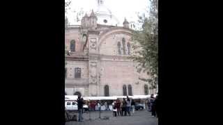 Músicos callejeros en Cuenca Ecuador [upl. by Sitruc]