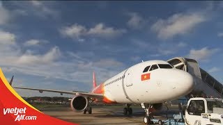 Cận cảnh lắp ráp máy bay Airbus A320 cho Vietjet [upl. by Kellda]