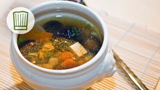 Japanische Gemüsesuppe mit Huhn chefkoch [upl. by Ennovihs193]