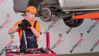 Hoe een schokdempers achteraan vervangen op een MERCEDES VITO W639 HANDLEIDING AUTODOC [upl. by Francyne]