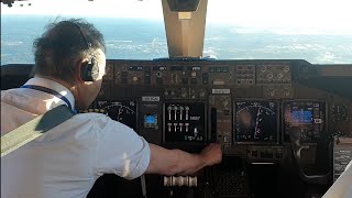 cockpit view BOEING 747400 LANDING HOUSTON AIRPORT [upl. by Joris875]