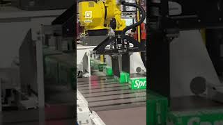 Machine automatically lines up packages 🦾📦  🎥 vaxnado2023 [upl. by Carrissa]