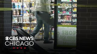 Thieves drag ATM out of grocery store on Chicagos north lakefront [upl. by Drageruaeb181]