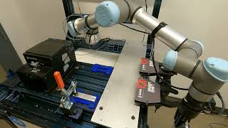 Robotiq Screwdriving Solution  Use case  Tool changer Smart shift [upl. by Ursi690]