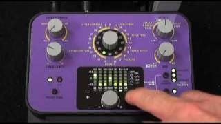 Dubstep and Electronica Bass Pedal Demo  Soundblox Pro Bass Envelope Filter [upl. by Ennagrom]