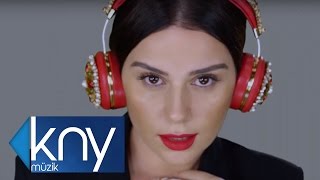 MERVE ÖZBEY  TOPSUZ TÜFEKSİZ Official Video [upl. by Esertal]