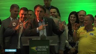 Minder geweld in Brazilië Presidentskandidaat Bolsonaro wil meer wapens  RTL NIEUWS [upl. by Sandor]