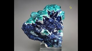 17270  SHATTUCKITE pseudomorph after DIOPTASE after CALCITE Congo  Kinshasa [upl. by Eikkin909]