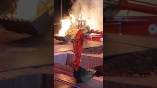 FEUER Bagger Brand spektakulär Illusion RC Intermodellbau Messe Dortmund [upl. by Oxley]