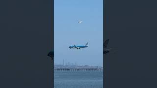 🇳🇱 KLM Boeing 78710 Dreamliner landing at SFO🌁 planespotting shorts [upl. by Eiroj]