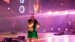 Bad Bunny cantando callaita en vivo FULL HD Miami Viva Latino [upl. by Dowd]