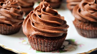 Air Fryer Chocolate Cupcakes with Chocolate Buttercream [upl. by Releyks857]