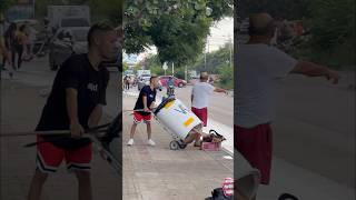 El balde 🪣divertido funny bromita funnyvideos bromagraciosa prank [upl. by Stringer]