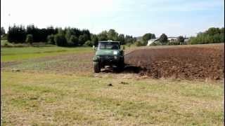 Unimog 406 beim Pflügen [upl. by Gnaoh]