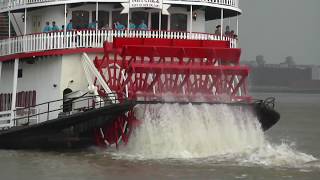 Mississippi Steamboat Natchez Horn  very loud [upl. by Chrystal391]