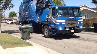 Republic services 2844 picking up trash in the garden grove Wednesday route [upl. by Tobin921]