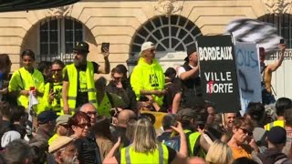 quotGilets jaunesquot acte 20  début de la manifestation à Bordeaux 12  AFP Images [upl. by Lisan]