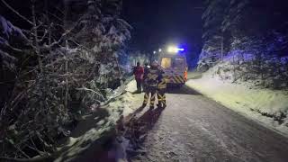 Lochau Pkw rutscht auf Schneefahrbahn von Pfänderstraße ab [upl. by Eirrotal944]