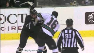 Devin Setoguchi vs Jamie Benn Nov 18 2010  Dallas feed [upl. by Zacharie]