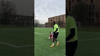 CONOSCI QUALCUNO CHE LO FA INVIALO AL TUO COMPAGNO DI SQUADRA CHE FA SEMPRE COSÌ😂 calcio pov [upl. by Proudlove]