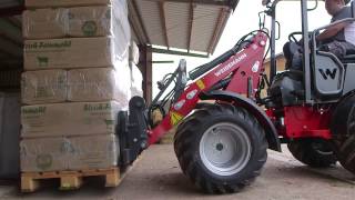 Weidemann – De 1160 eHoftrac® in de Melkveehouderij [upl. by Ahsilrae]