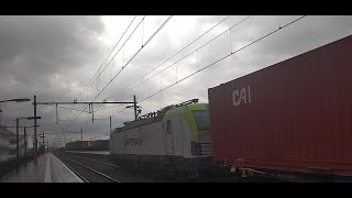 Net te laat CAPTRAIN Vectron met een lange containertrein richting Betuweroute [upl. by Katrinka]