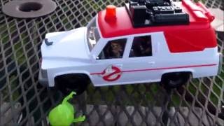 Ghostbusters ECTO Minis review with Ecto 1 [upl. by Keisling]