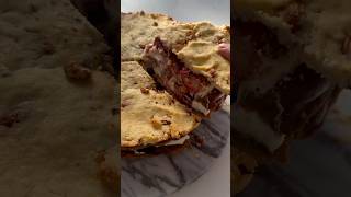 Bademli ve Kırmızı Meyveli Kek😋asmr chocolate food foodie cookingchannel cooking foodlover [upl. by Ainatnas]