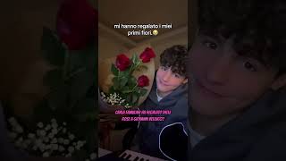 CARLA FAMULARI HA REGALATO DELLE ROSE A GIOVANNI BELLUCCI tiktok perte neiperte webboh couple [upl. by Nawaj232]