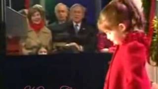 Cute 4 year old girl sings for the president [upl. by Arek]