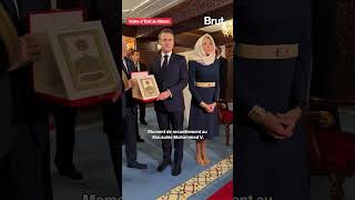 Moment de recueillement au Mausolée Mohammed V pour Emmanuel et Brigitte Macron [upl. by Matthias119]