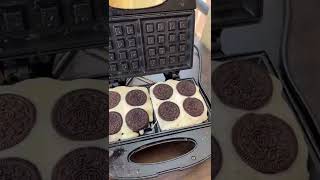 Oreo ka Waffle 😱😱  1 million likes goal ❤️❤️  So Saute shorts [upl. by Yehtomit]