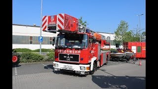 Personenrettung aus Obergeschoss FF Heppenheim Mitte MAN DLK 2312 Vorführung [upl. by Nnylecoj]