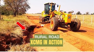 Maintenance of Rural Roads in Brazil  Today Was the Day to Close Erosions With the XCMG Machine [upl. by Rivy]