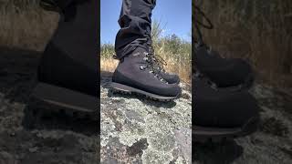 Botas Bestard Kathmandu GoreTex [upl. by Eemaj329]