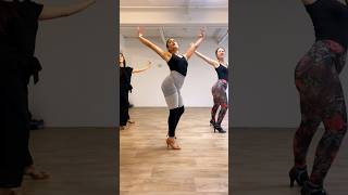 🔥SALSA LADY STYLE🔥 dance dancing dancer salsa salsadancing danceclass salsadance salseros [upl. by Ahseyk131]