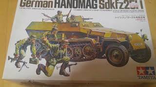 Tamiya German Hanomag Sdkfz 2511 Assembly amp Basic Painting ハノマーク兵員輸送車 [upl. by Ikciv94]