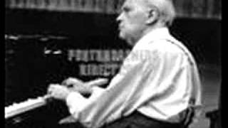 Wilhelm Backhaus play Schumann quotDes Abendsquot  quotWarumquot [upl. by Tap879]