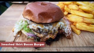 Rezept Smashed Skirt Bacon Burger  Daughter and Dads Sizzlezone [upl. by Nylirek]