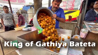 King of Gathiya Bateta in Gujarat  Bhagwati Batetawala  Bhavnagar Street Food  Indian Street Food [upl. by Leamaj603]