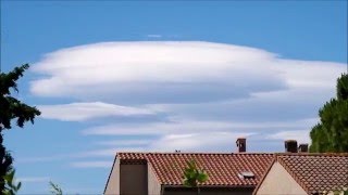 Time lapse Nuage Lenticulaire France Var Vidéo accelérée [upl. by Hemminger322]