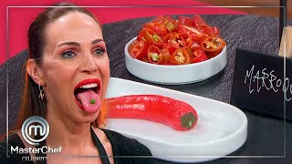 ¡Cuanto más picante soporten más ventajas tendrán ¡Prueba de los chiles  MasterChef Celebrity 9 [upl. by Guzel]