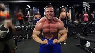 Hungaraian BEAST Peter Molnar Arm Workout in Barcelona [upl. by Gnov]